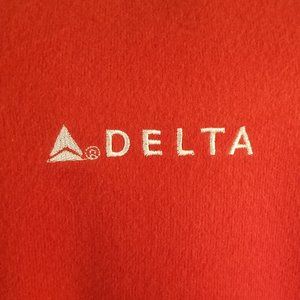 DELTA AIRLINES courtesy lap blanket / throw ✈💺